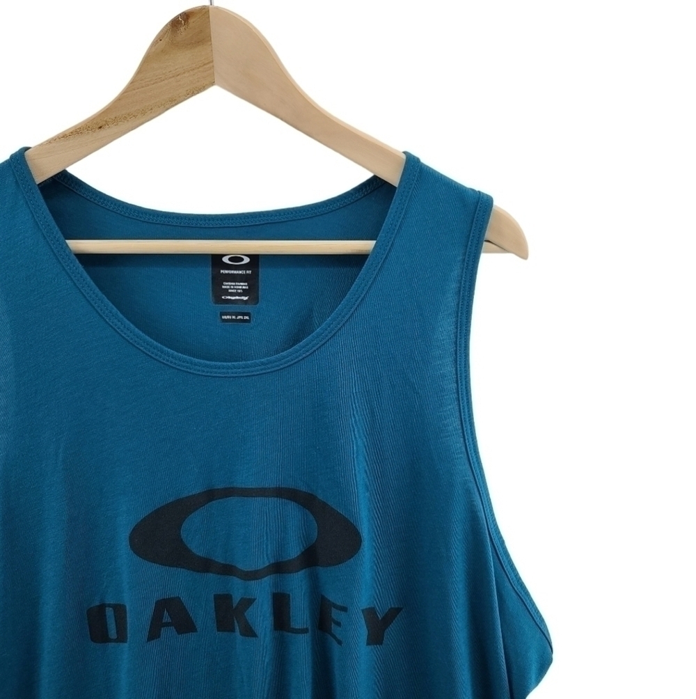 Oakley Performance Fit Hydrolix Tank Top Muscle Tee Sleeveless Shirt Workout Gym